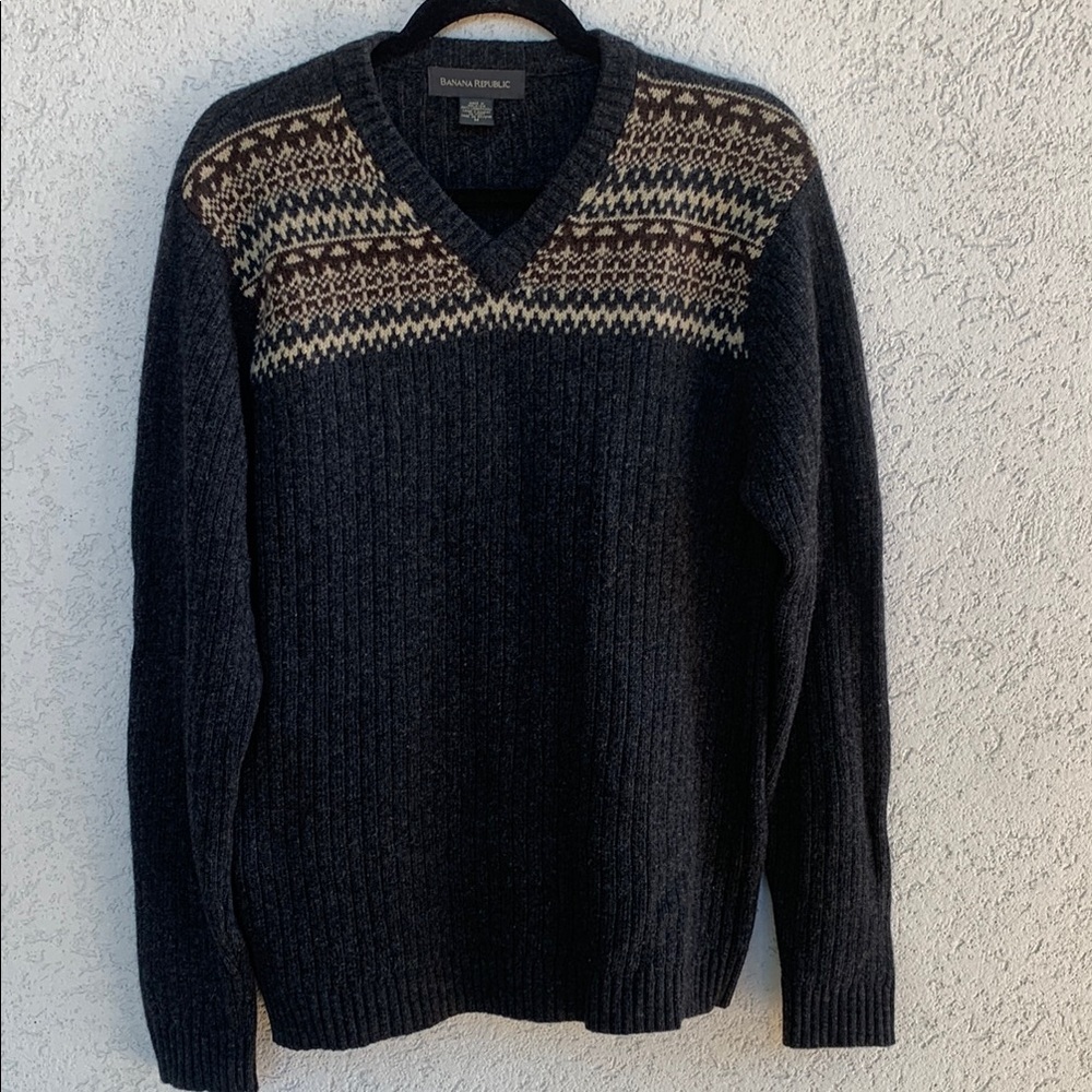 Banana Republic lambswool black and brown v neck sweater.